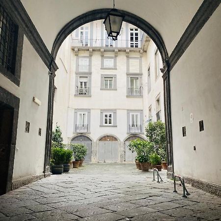 Casa Ninetta - Spaccanapoli - Il Tipico Pianterreno Della Napoli Antica! Экстерьер фото
