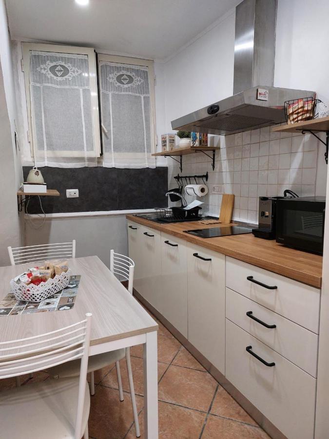 Casa Ninetta - Spaccanapoli - Il Tipico Pianterreno Della Napoli Antica! Экстерьер фото