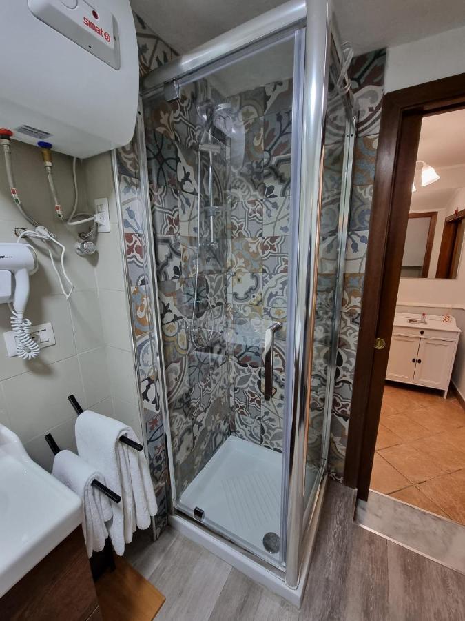 Casa Ninetta - Spaccanapoli - Il Tipico Pianterreno Della Napoli Antica! Экстерьер фото